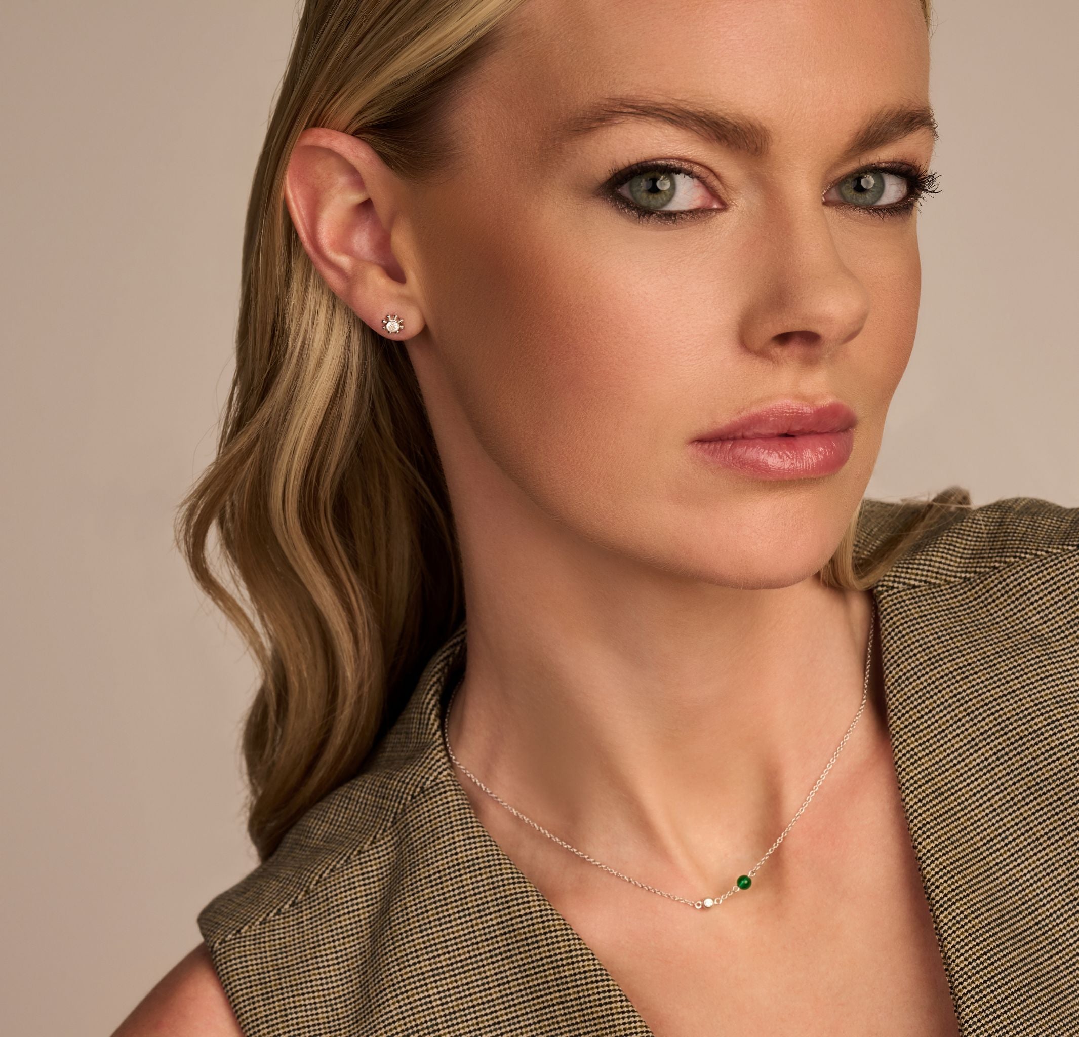 LUCKY NECKLACE GREEN-2