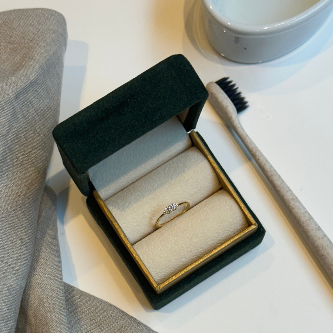 Hier erfahren Sie, wie Sie Ihren Diamantschmuck reinigen💎