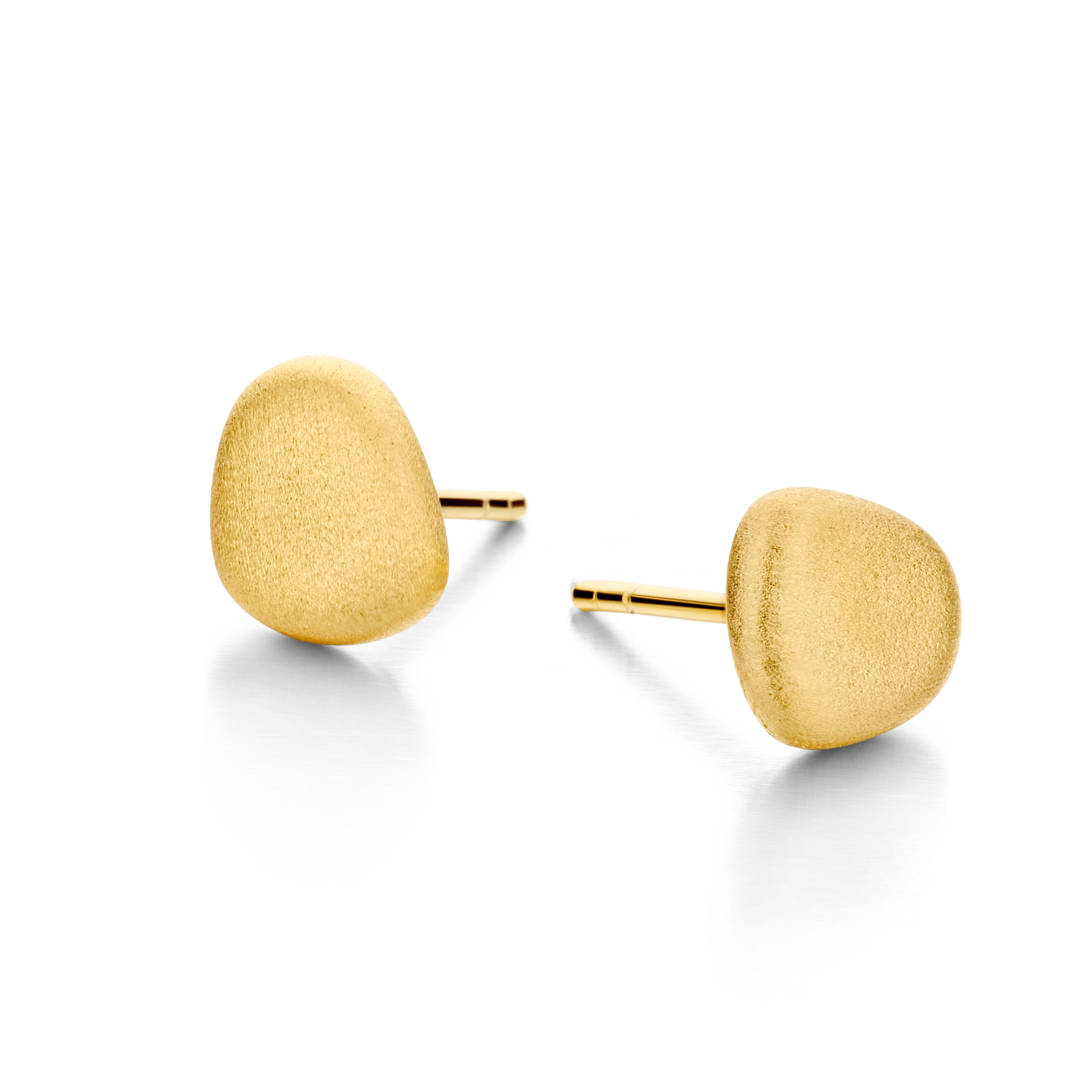 LUCIA STUD-1